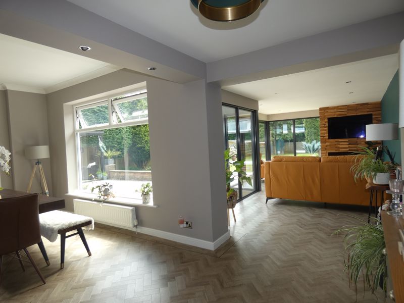 Open Plan Lounge/Dining room- click for photo gallery